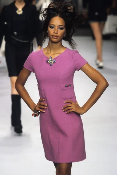 Look 80